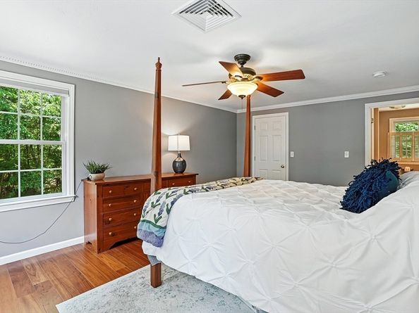 78 Milford St, Upton MA 01568