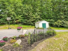 78 Milford St, Upton MA 01568