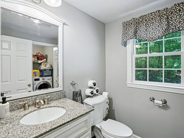 78 Milford St, Upton MA 01568