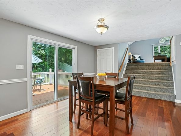 78 Milford St, Upton MA 01568