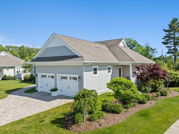 31 Chittenden Ln 31, Cohasset MA 02025