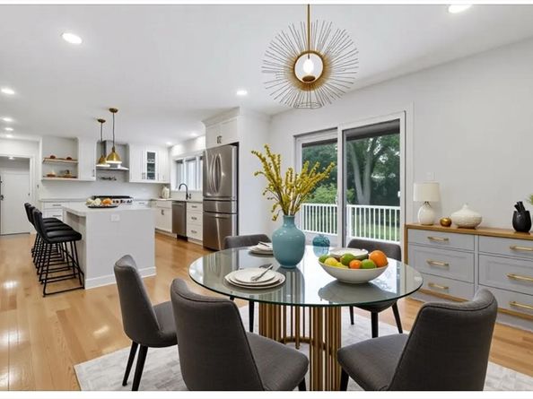 183 Kings Grant Rd, Weston MA 02493