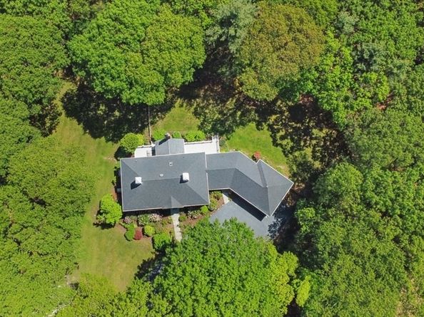 183 Kings Grant Rd, Weston MA 02493