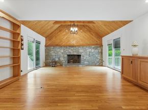 183 Kings Grant Rd, Weston MA 02493