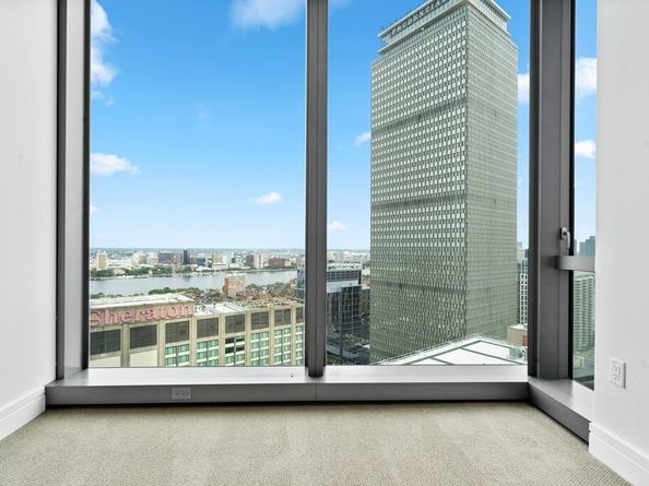 1 Dalton St 3302, Boston MA 02199