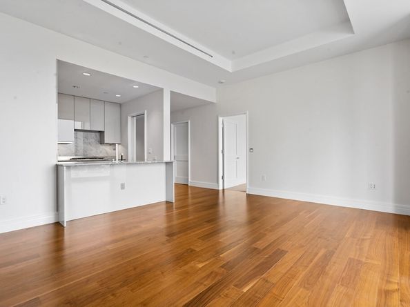 1 Dalton St 3302, Boston MA 02199