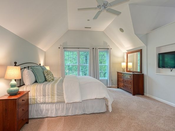 106 Willow Brook Drive 106, Wayland MA 01778