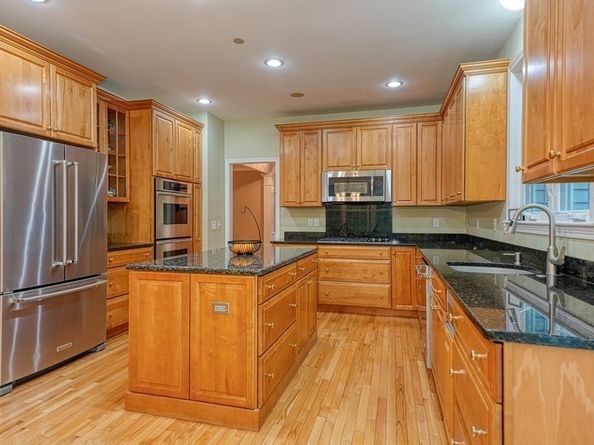 106 Willow Brook Drive 106, Wayland MA 01778