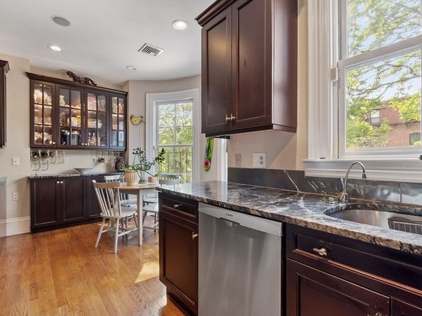 38 Concord Square 2, Boston MA 02118