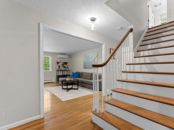 220 Pond Street, Hopkinton MA 01748