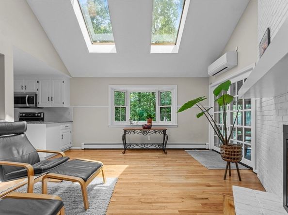 220 Pond Street, Hopkinton MA 01748