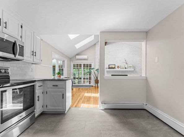 220 Pond Street, Hopkinton MA 01748