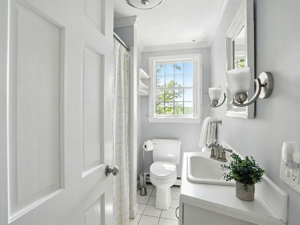 108 Island Creek Rd, Duxbury MA 02332