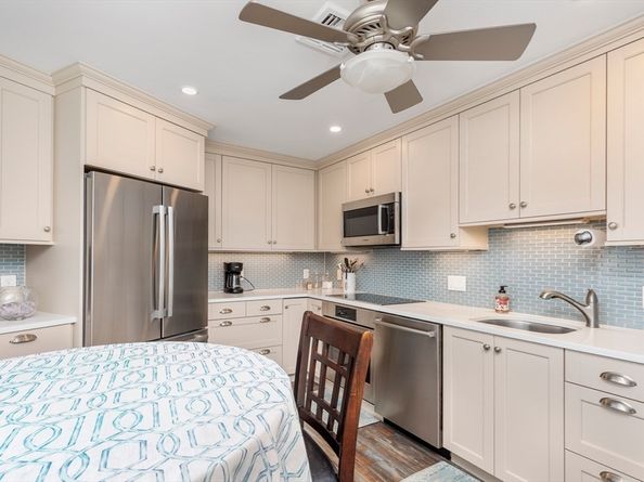 295 Lynn Shore Dr 702, Lynn MA 01902
