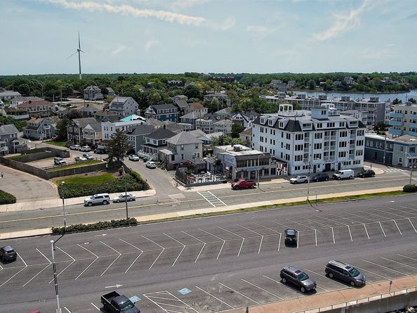 4 Atherton Rd, Hull MA 02045