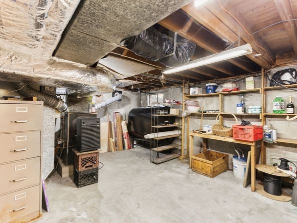 29 Saddle Dr, Bridgewater MA 02324