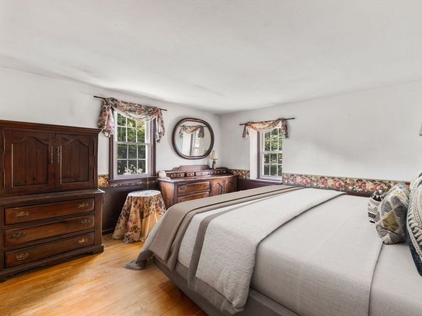 29 Saddle Dr, Bridgewater MA 02324