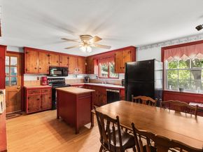 29 Saddle Dr, Bridgewater MA 02324