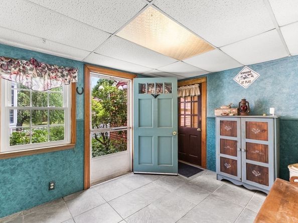 29 Saddle Dr, Bridgewater MA 02324