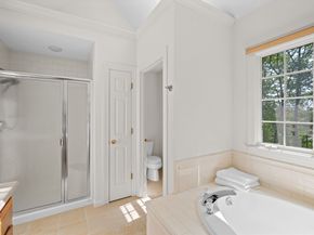 38 Keyes House Rd, Shrewsbury MA 01545