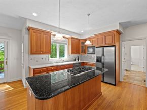 38 Keyes House Rd, Shrewsbury MA 01545