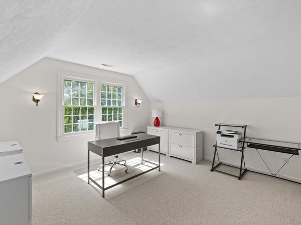 38 Keyes House Rd, Shrewsbury MA 01545