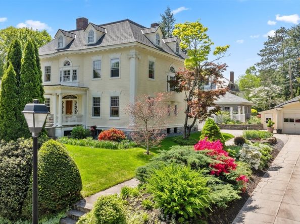 31 Lenox St, Worcester MA 01602