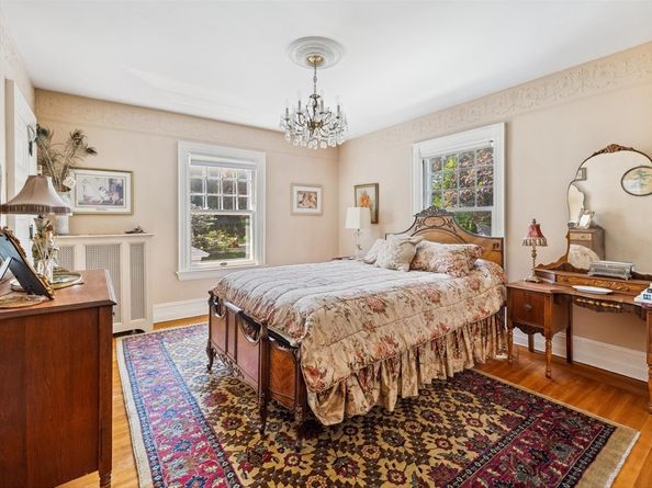 31 Lenox St, Worcester MA 01602