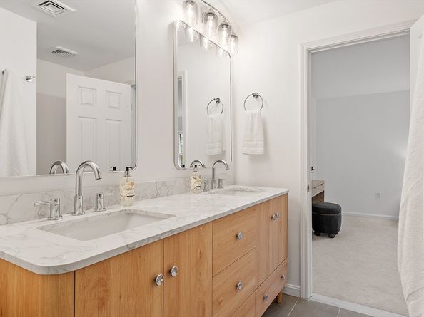 134 Patrick Road 134, Tewksbury MA 01876