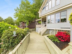 13 Pine Bluff, Lakeville MA 02347