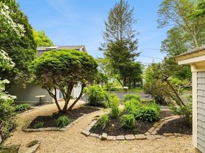 13 Pine Bluff, Lakeville MA 02347