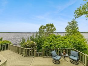 13 Pine Bluff, Lakeville MA 02347