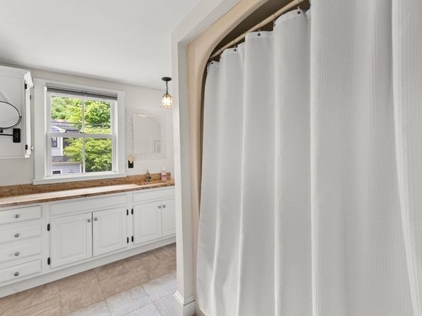 13 Pine Bluff, Lakeville MA 02347