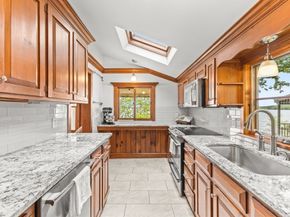 13 Pine Bluff, Lakeville MA 02347