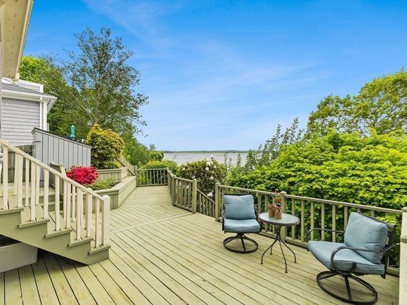13 Pine Bluff, Lakeville MA 02347
