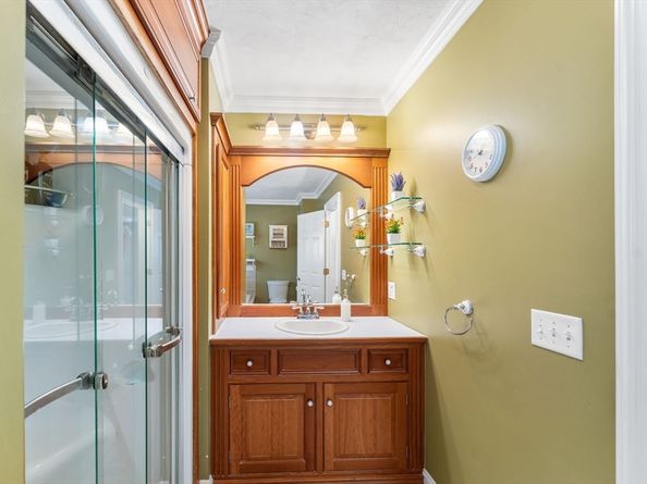 86 Whitney, Northborough MA 01532