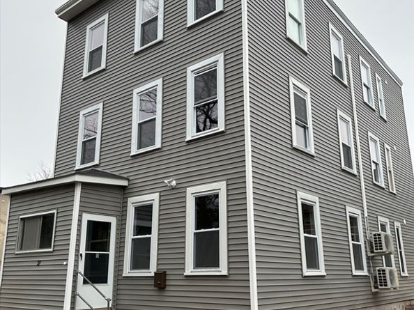 27 North St, Worcester MA 01605