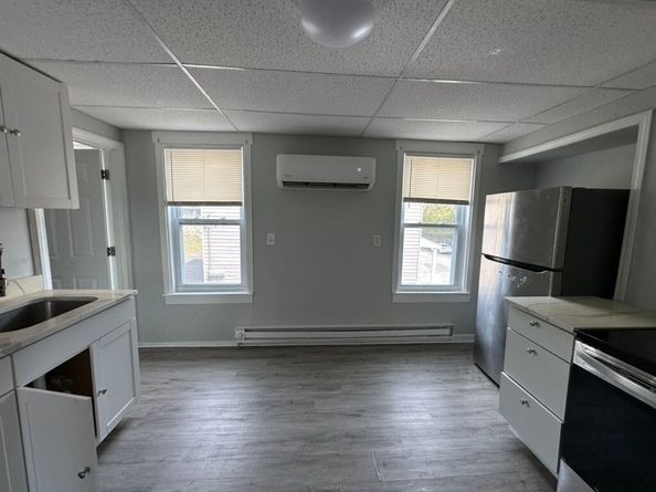 27 North St, Worcester MA 01605
