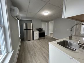 27 North St, Worcester MA 01605