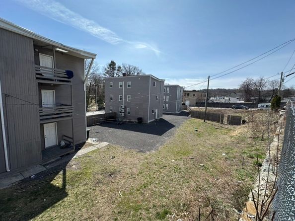 27 North St, Worcester MA 01605