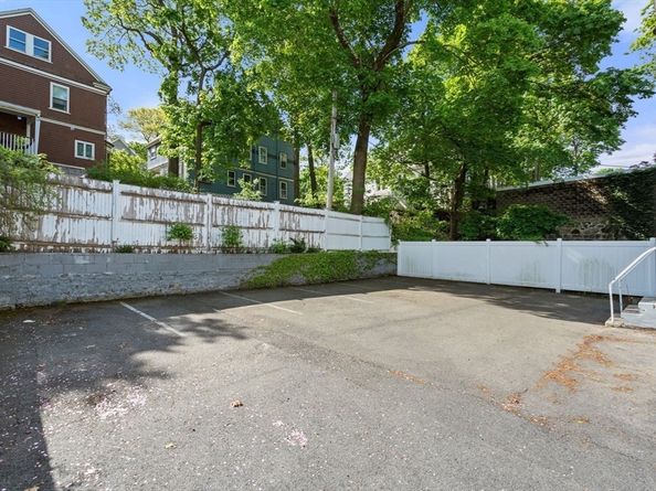 117 Sycamore St 1, Boston MA 02131