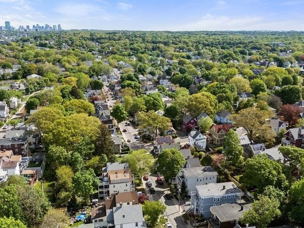 117 Sycamore St 1, Boston MA 02131