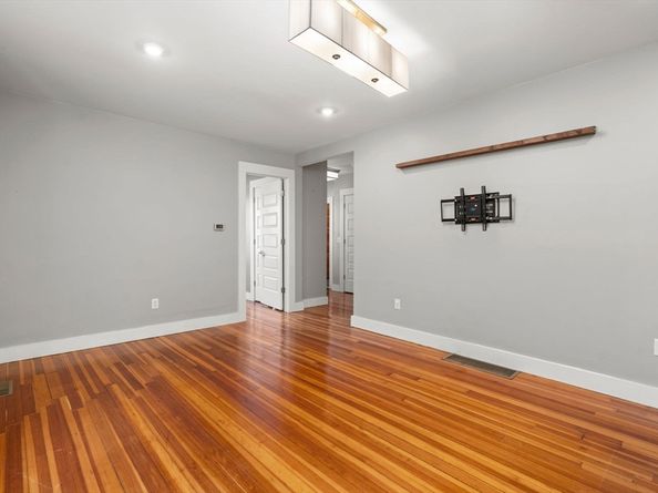 117 Sycamore St 1, Boston MA 02131