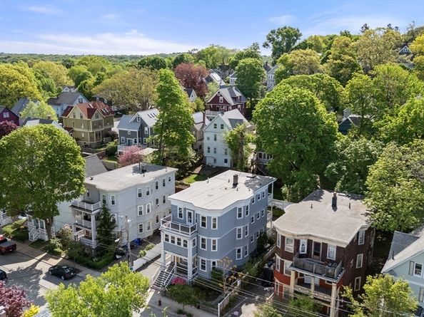 117 Sycamore St 1, Boston MA 02131
