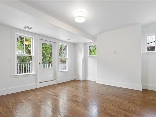 197 Winchester St 197, Brookline MA 02446