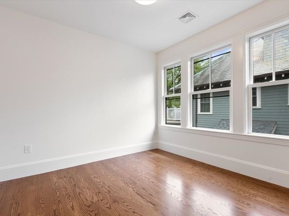 197 Winchester St 197, Brookline MA 02446