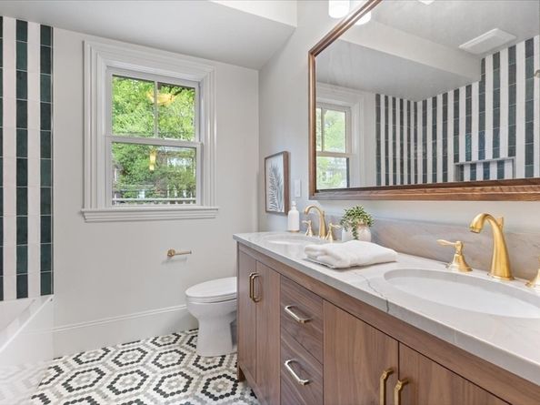 197 Winchester St 197, Brookline MA 02446