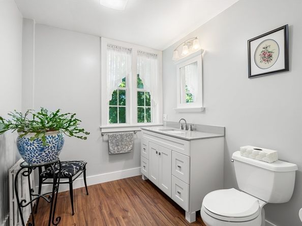 83 Central St, Millville MA 01529