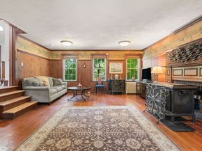 83 Central St, Millville MA 01529