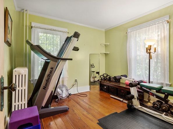 83 Central St, Millville MA 01529